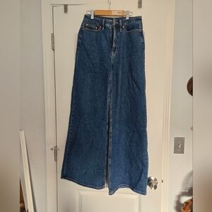 Women's Wide Legged Blue Jeans